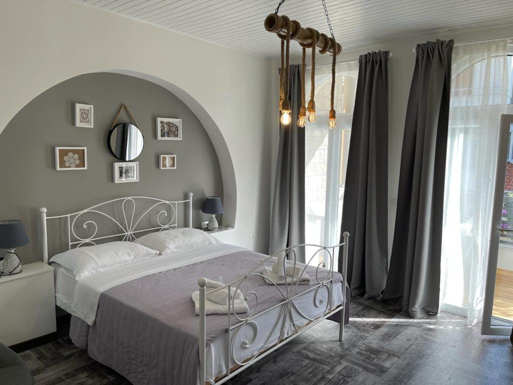 Villa Jadranka Apartments Тучепи Экстерьер фото