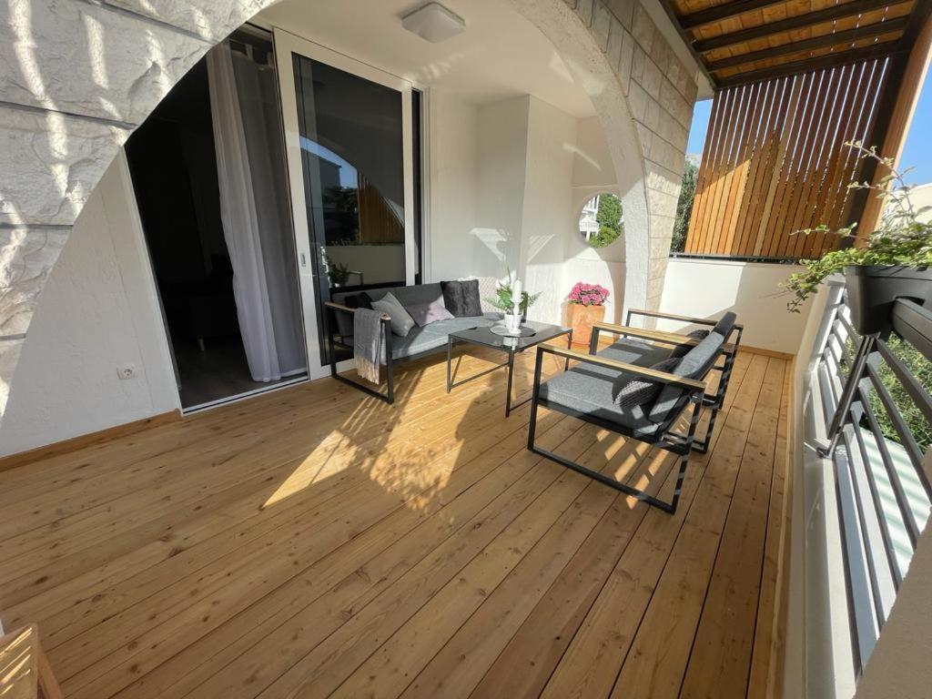 Villa Jadranka Apartments Тучепи Экстерьер фото
