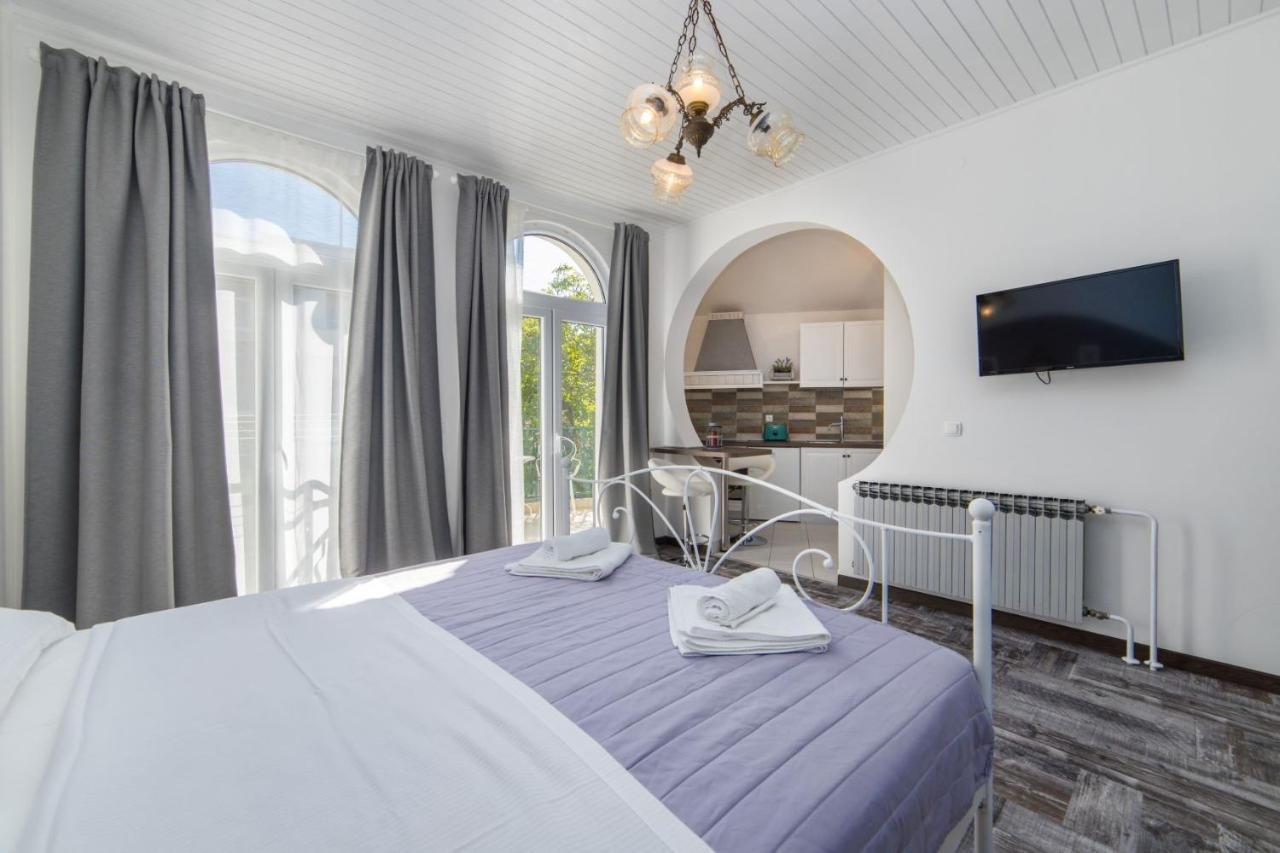 Villa Jadranka Apartments Тучепи Экстерьер фото