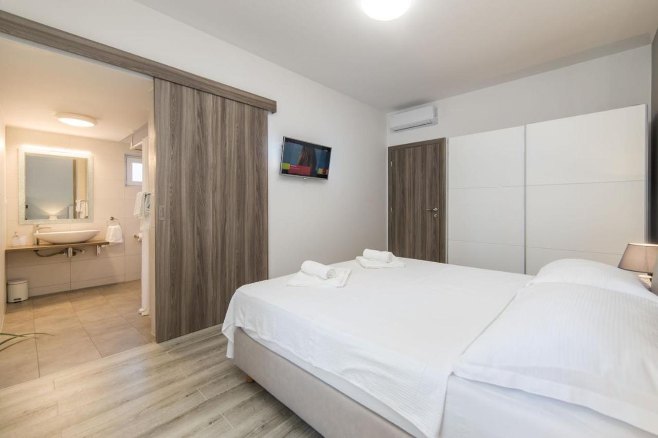 Villa Jadranka Apartments Тучепи Экстерьер фото