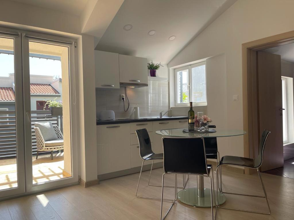 Villa Jadranka Apartments Тучепи Экстерьер фото